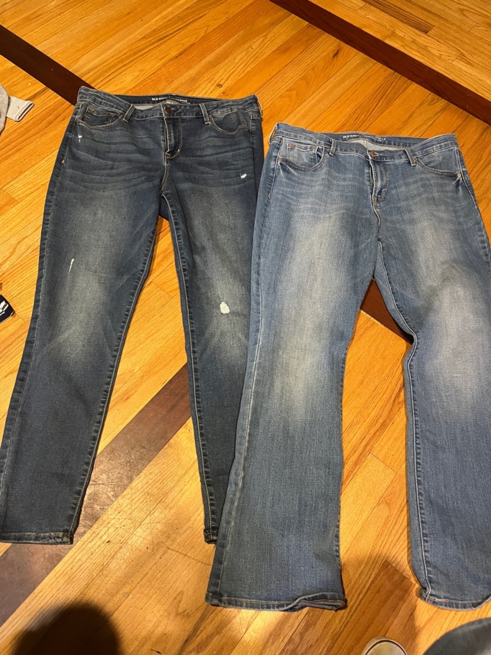 Dark Wash Women’s Jeans - Classic Stretch Denim 4-9